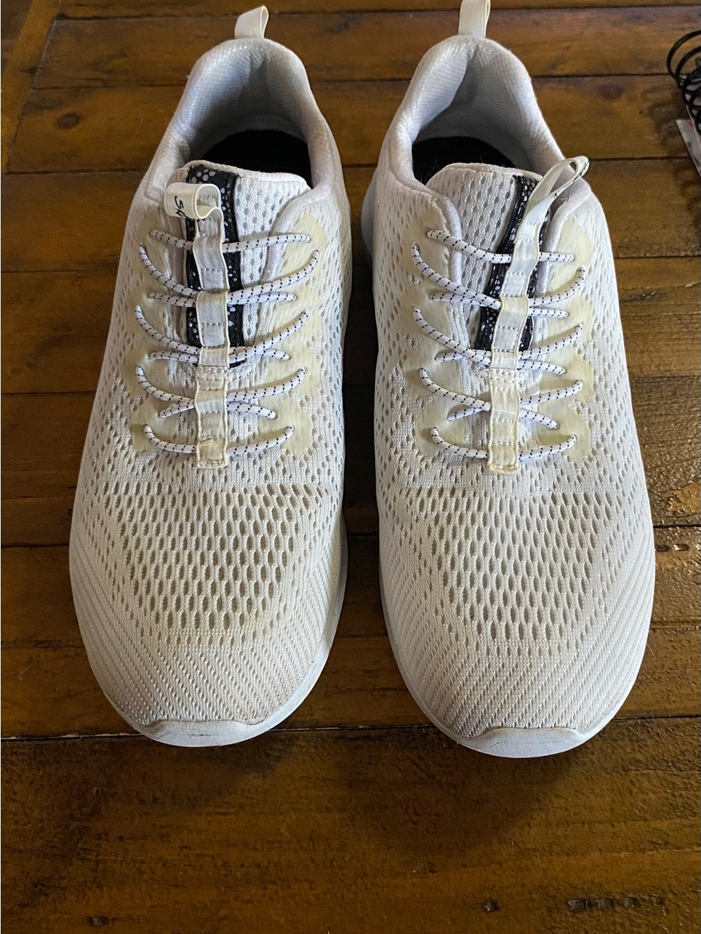 Sketchers shoes